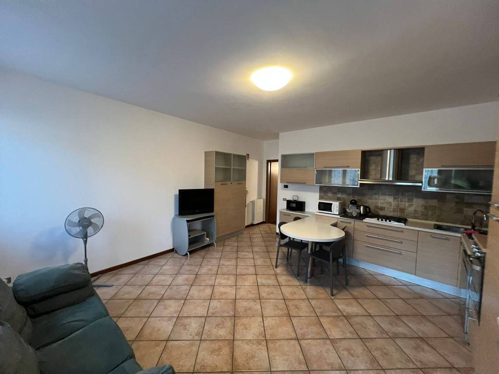 appartamento in affitto a Gallarate in zona Cascinetta