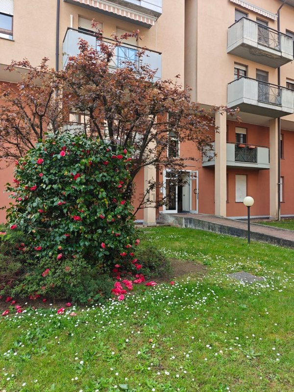 appartamento in affitto a Gallarate in zona Madonna in Campagna