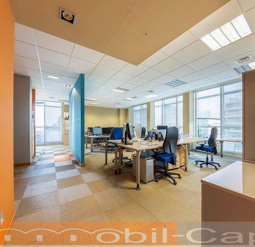 ufficio in affitto a Gallarate in zona Sciarè