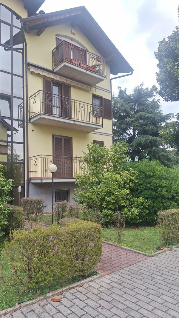 appartamento in affitto a Gallarate in zona Cascinetta