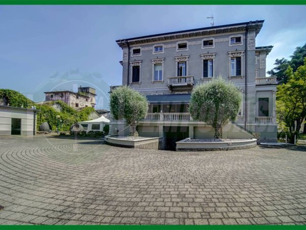 ufficio in affitto a Gallarate in zona Sciarè