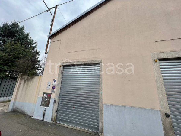 locale commerciale in affitto a Gallarate in zona Sciarè
