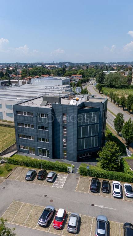 ufficio in affitto a Gallarate in zona Sciarè