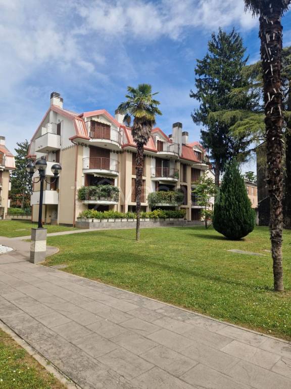 appartamento in affitto a Gallarate in zona Sciarè