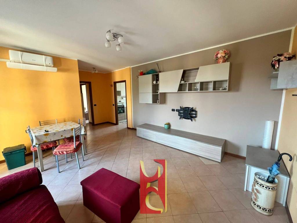 appartamento in affitto a Gallarate in zona Sciarè