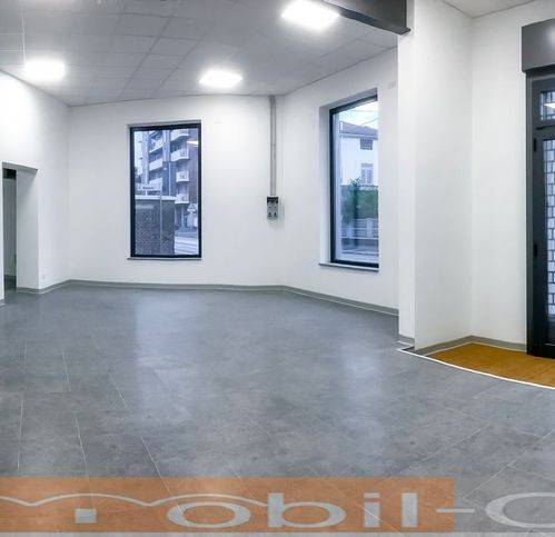 negozio in affitto a Gallarate in zona Arnate