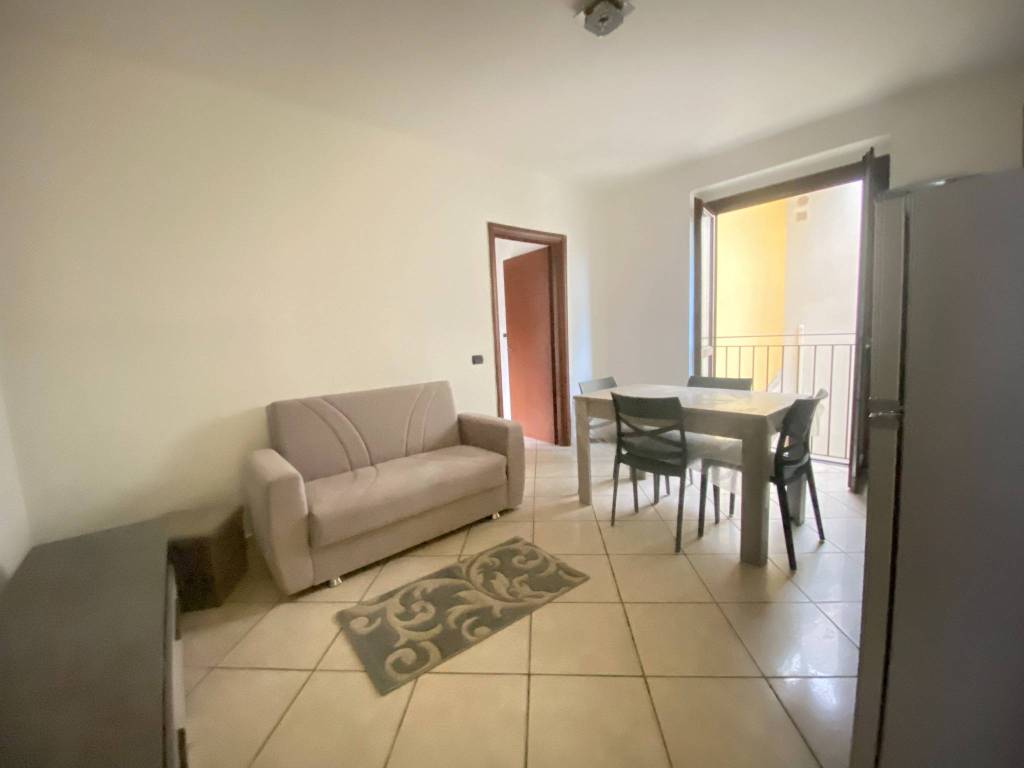 appartamento in affitto a Gallarate in zona Crenna
