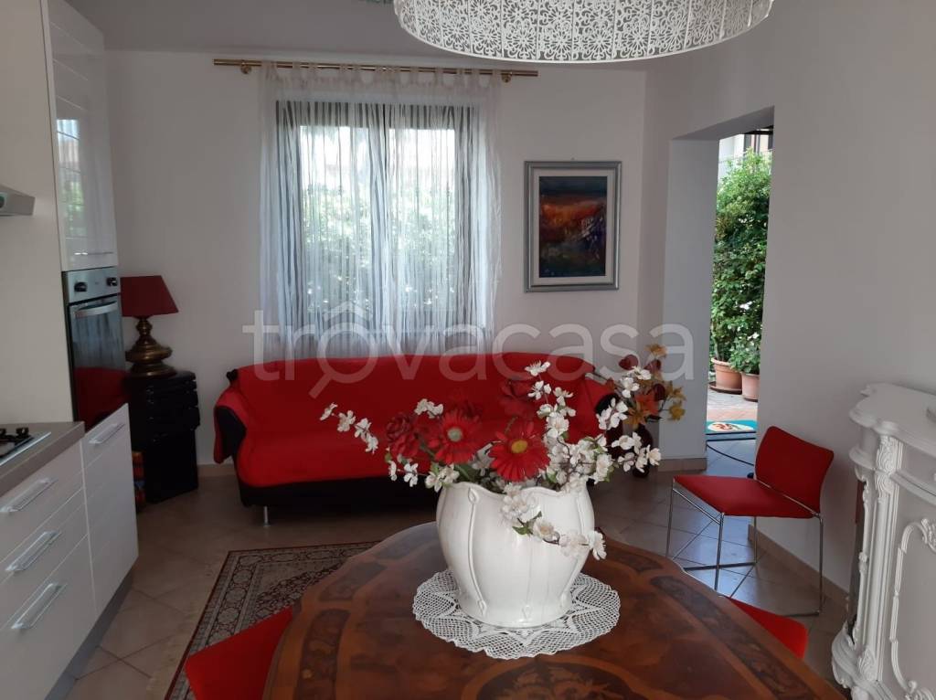 appartamento in affitto a Gallarate in zona Crenna