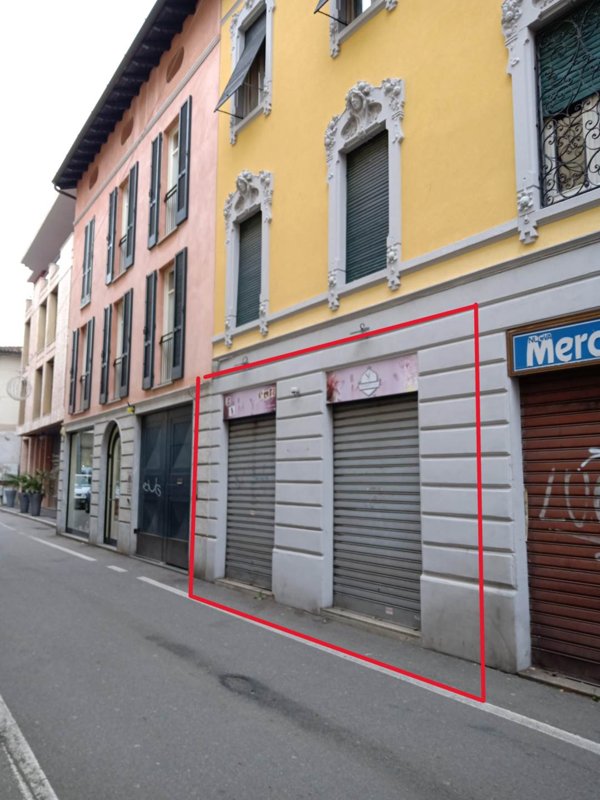 negozio in affitto a Gallarate in zona Sciarè