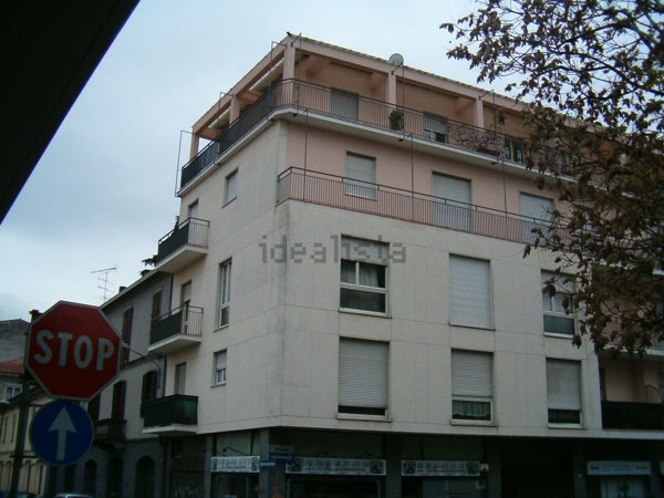 ufficio in affitto a Gallarate in zona Sciarè