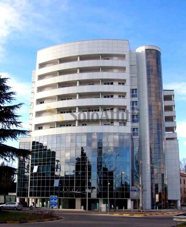 ufficio in affitto a Gallarate in zona Cascinetta