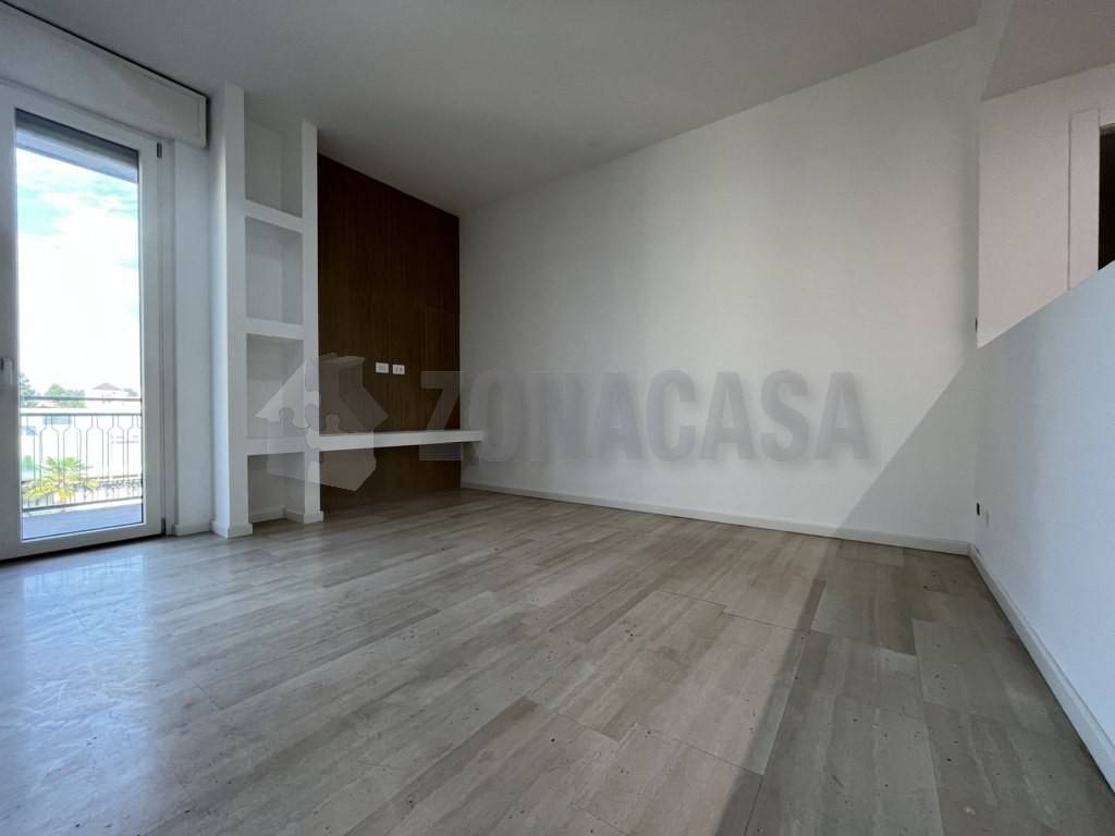 appartamento in affitto a Gallarate in zona Sciarè