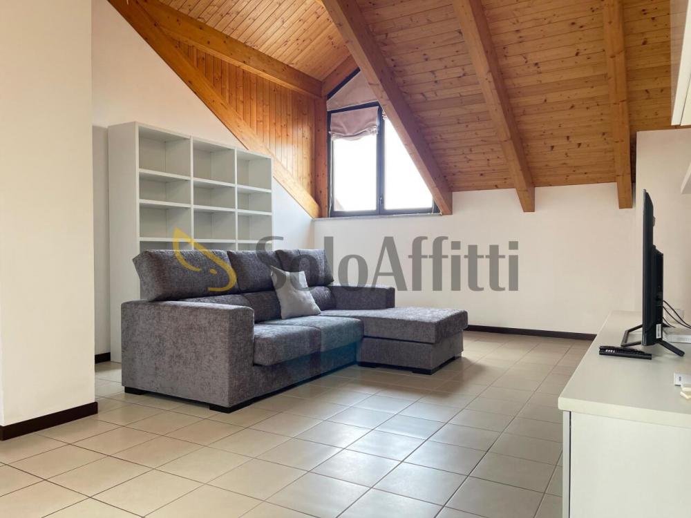 appartamento in affitto a Gallarate in zona Sciarè