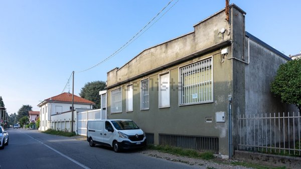 locale commerciale in affitto a Gallarate in zona Cascinetta