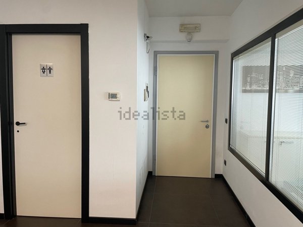 ufficio in affitto a Gallarate in zona Arnate