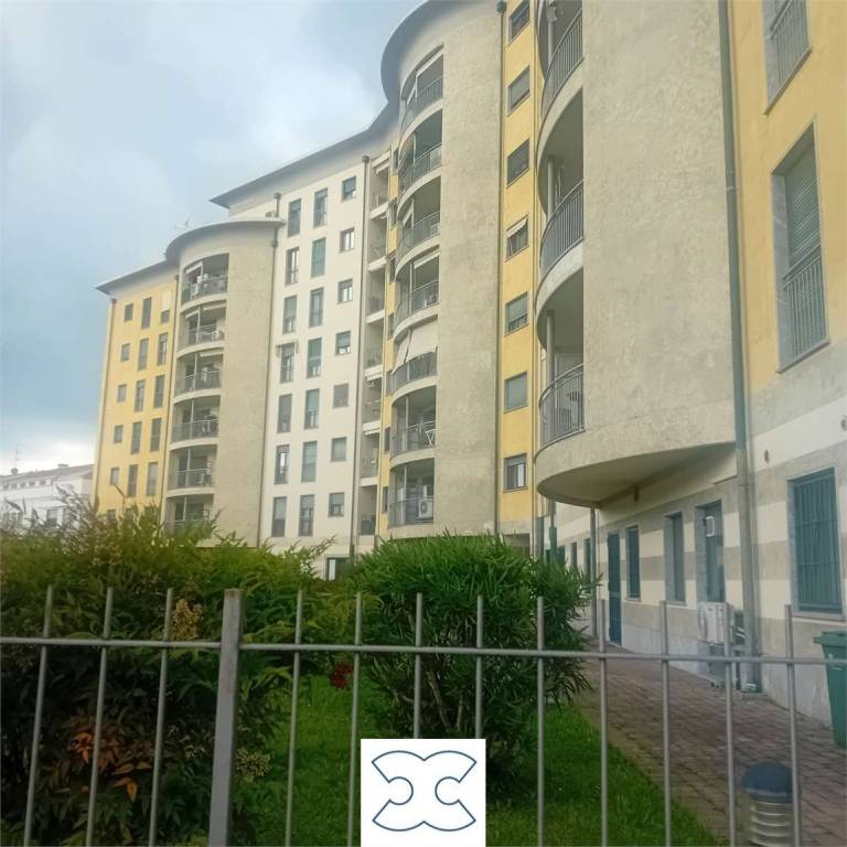 appartamento in affitto a Gallarate in zona Arnate