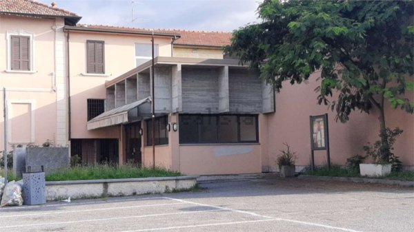 locale commerciale in affitto a Gavirate