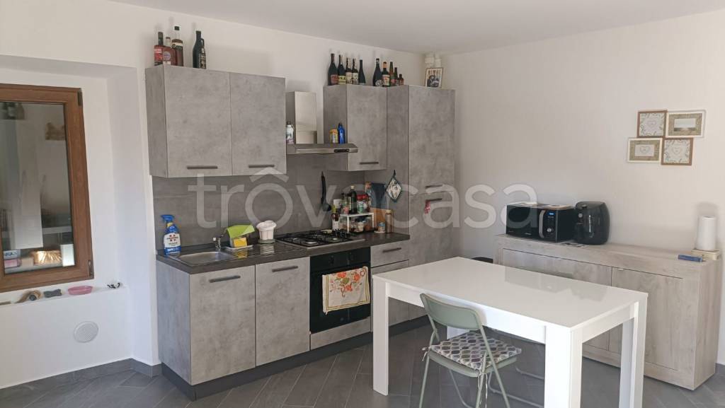 appartamento in affitto a Gavirate