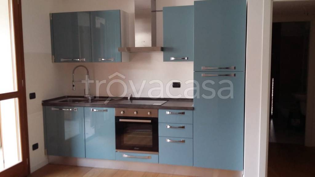 appartamento in affitto a Gavirate