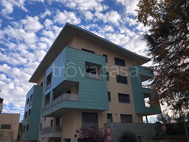 appartamento in affitto a Gavirate