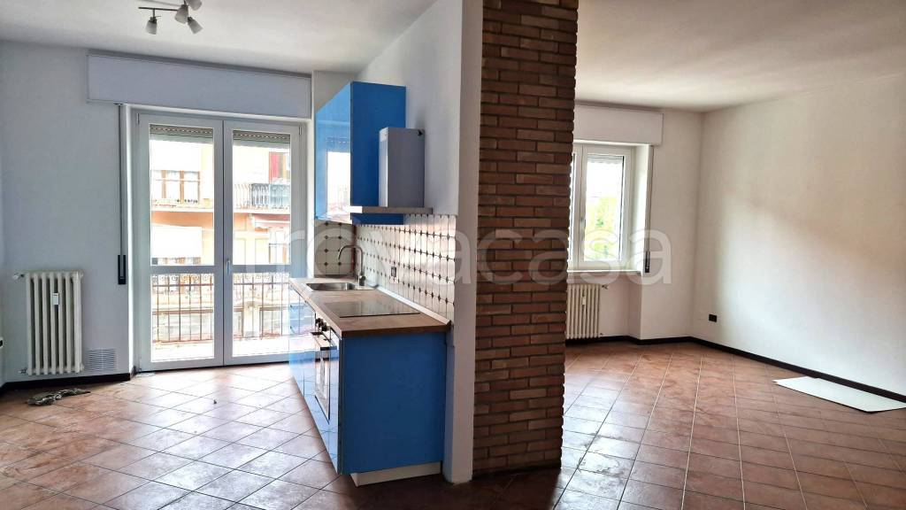 appartamento in affitto a Gazzada Schianno