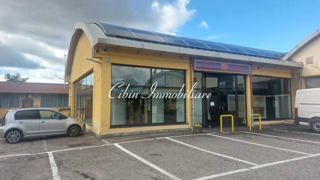 appartamento in affitto a Gazzada Schianno