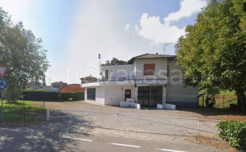 appartamento in affitto a Gazzada Schianno