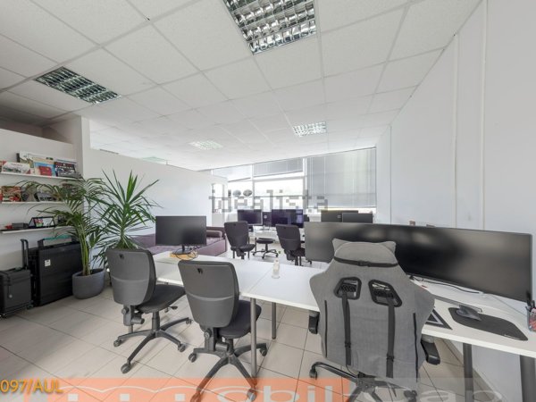 ufficio in affitto a Gazzada Schianno