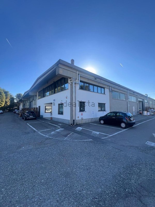 capannone in affitto a Gerenzano