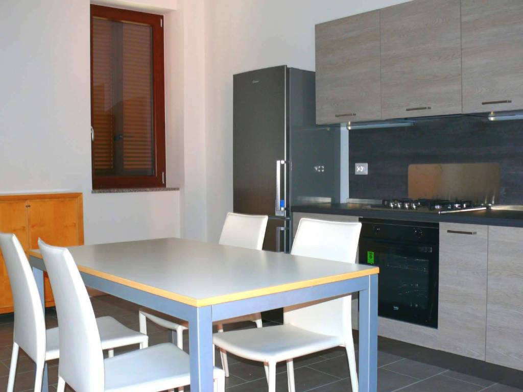 appartamento in affitto a Gorla Minore