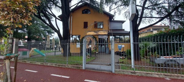 negozio in affitto a Gorla Minore