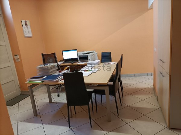 ufficio in affitto a Gorla Minore