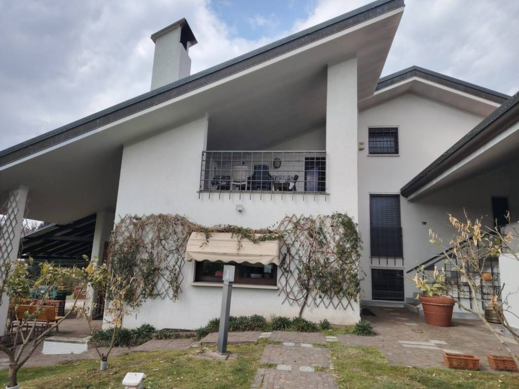 appartamento in affitto ad Induno Olona