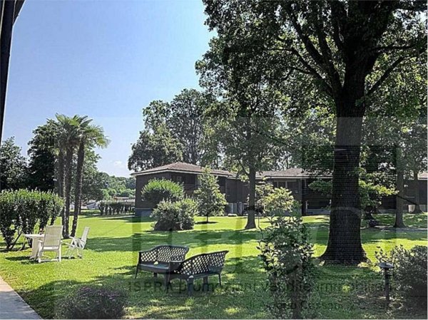 appartamento in affitto ad Ispra