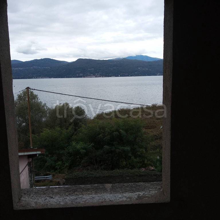 appartamento in affitto ad Ispra