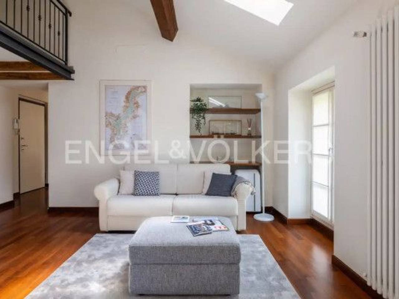 appartamento in affitto ad Ispra in zona Quassa