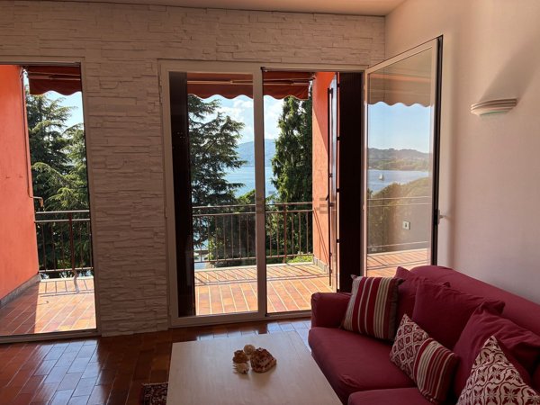 appartamento in affitto ad Ispra