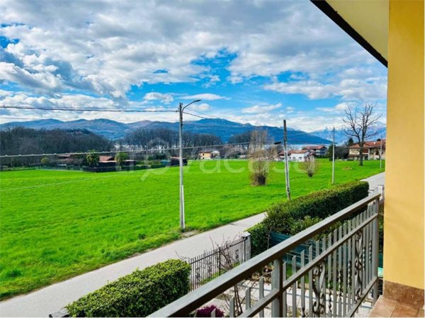 appartamento in affitto ad Ispra in zona Cascine