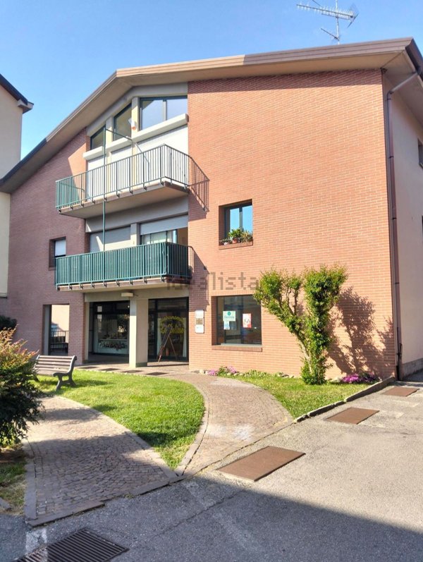 appartamento in affitto ad Ispra