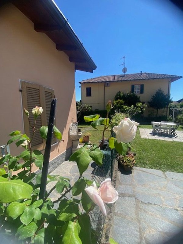 appartamento in affitto ad Ispra
