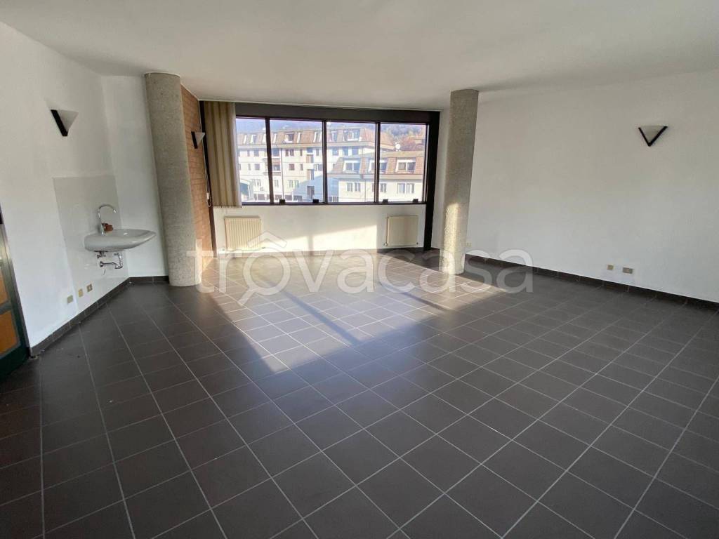 appartamento in affitto a Lavena Ponte Tresa in zona Ponte Tresa