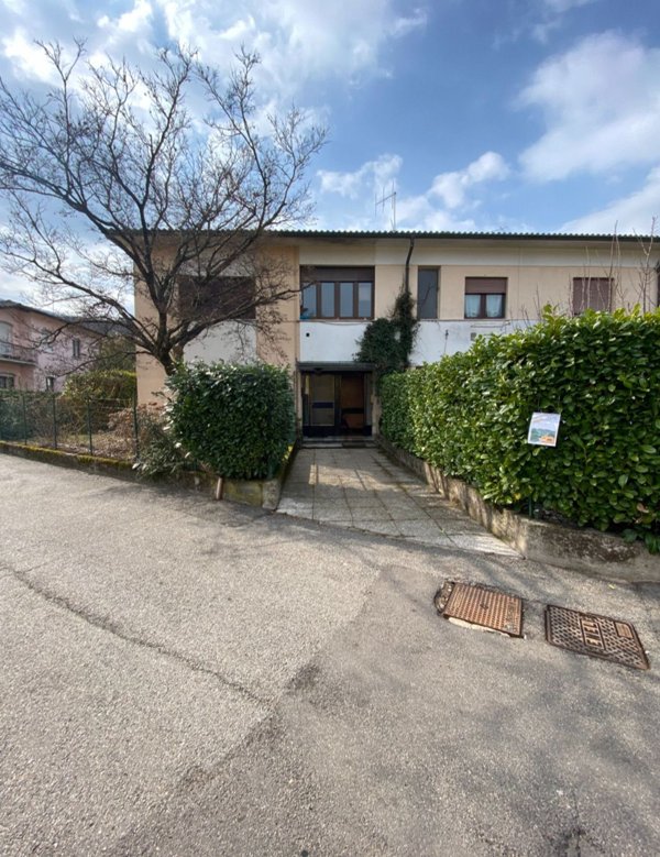 appartamento in affitto a Lavena Ponte Tresa