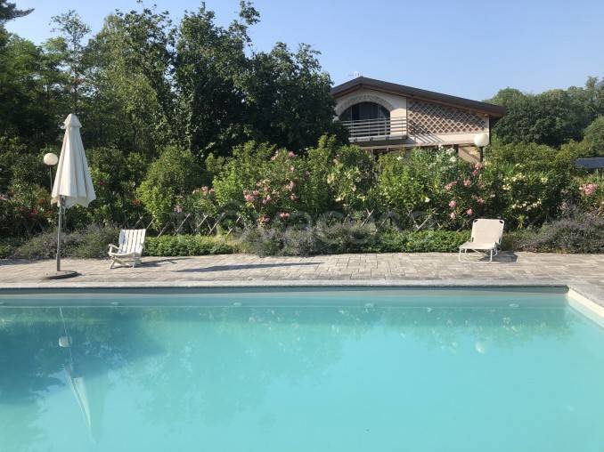 appartamento in affitto a Laveno-Mombello in zona Cerro