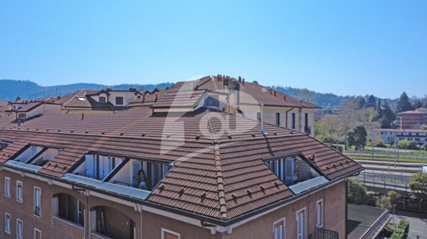 appartamento in affitto a Laveno-Mombello