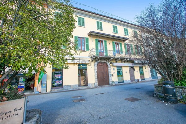 appartamento in affitto a Laveno-Mombello