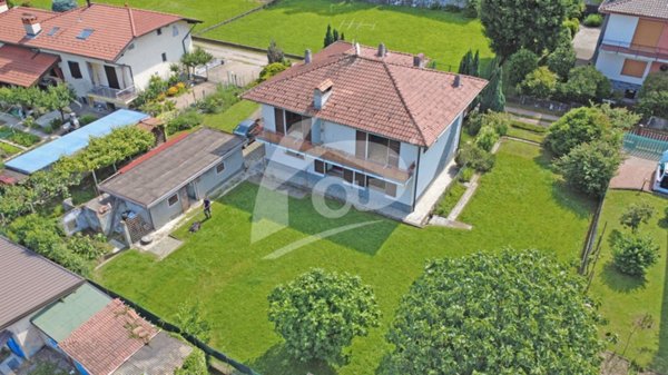appartamento in affitto a Laveno-Mombello