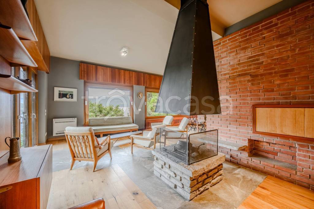 casa indipendente in affitto a Laveno-Mombello in zona Laveno