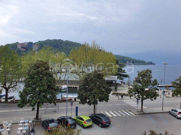 appartamento in affitto a Laveno-Mombello in zona Laveno