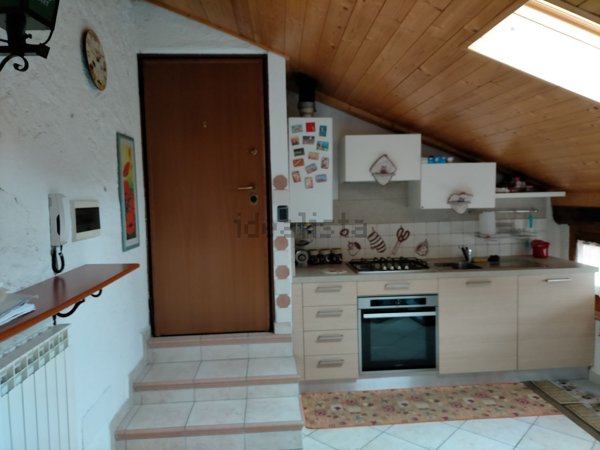 appartamento in affitto a Laveno-Mombello in zona Mombello