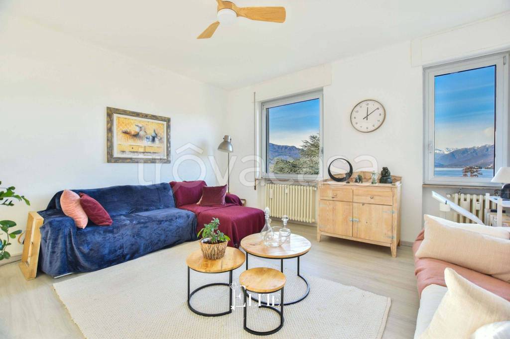 appartamento in affitto a Laveno-Mombello in zona Cerro